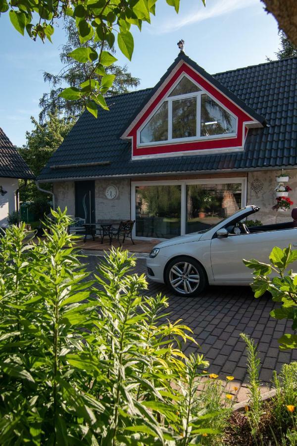 Ferienhaus Goermer Mit Wasserbett Schmölln Exteriör bild